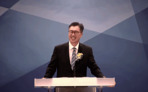 c5772646853a560d42f0fe51d0bed951_1786396148_9615.gif